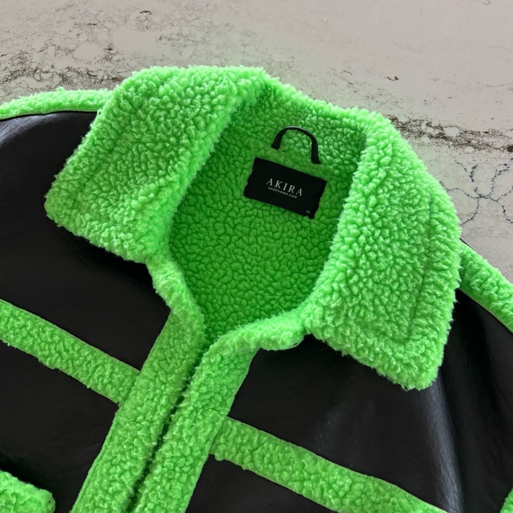 AKIRA Label La Vida Lime Crime Pleather Sherpa Coat Faux Leather Neon 💚 Size XL - Picture 4 of 16